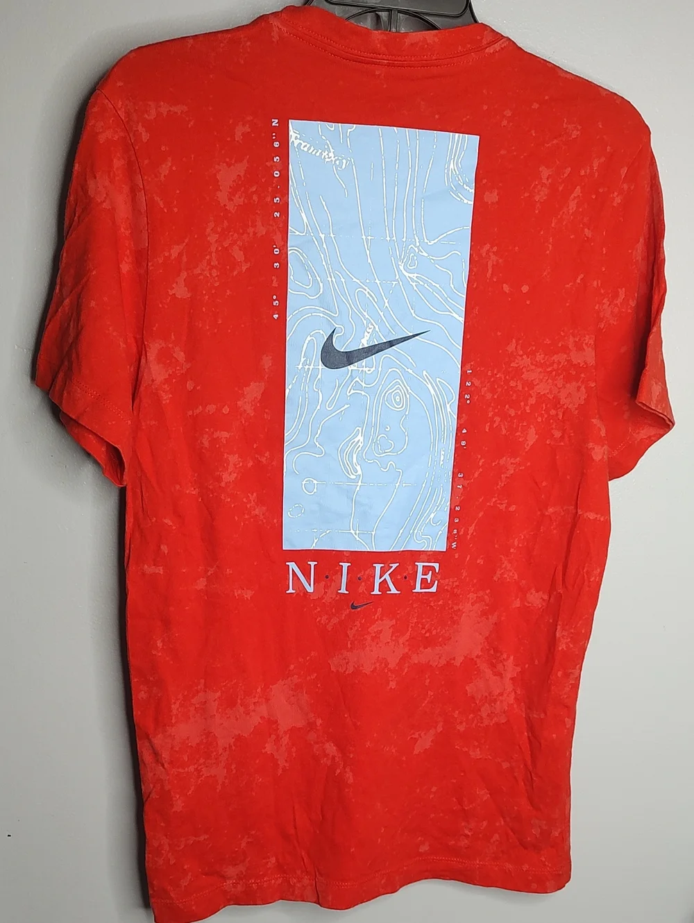 Nike Men’s Coral Tie-Dye Pocket Short Sleeve Tee